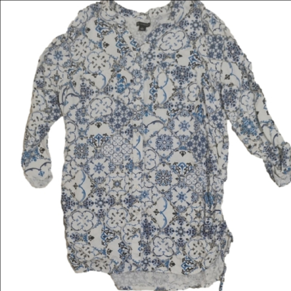 New Directions Women's XL Blue and White Floral Indian Square Patterned Top